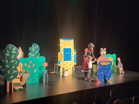 Mojca Pokrajculja 13